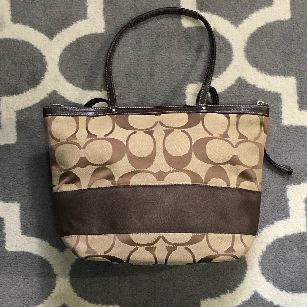 Coach Signature Canvas Shoulder Bag